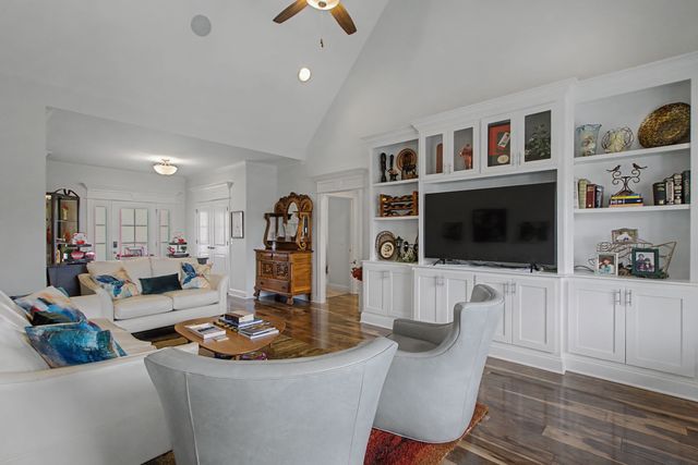 3131 Robinwood Dr, Murfreesboro, TN 37128