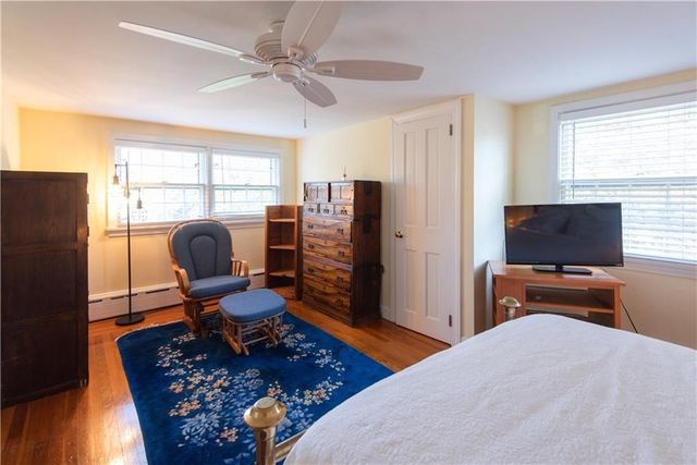 8 Fenner Avenue, Newport, RI 02840