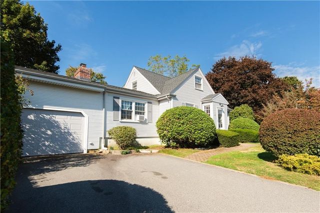 8 Fenner Avenue, Newport, RI 02840