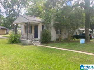 605 39TH PLACE, Fairfield, AL 35064