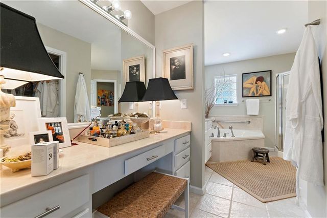 4 Yacht Club Drive 200, Daphne, AL 36526