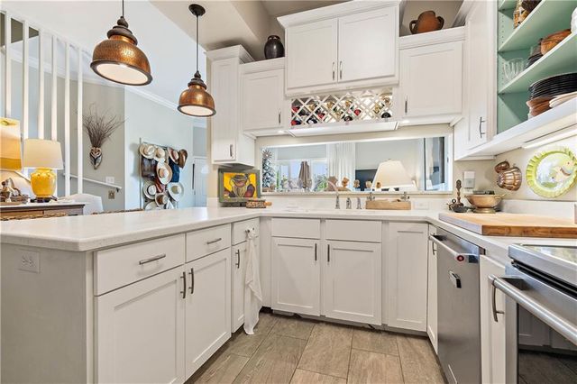 4 Yacht Club Drive 200, Daphne, AL 36526