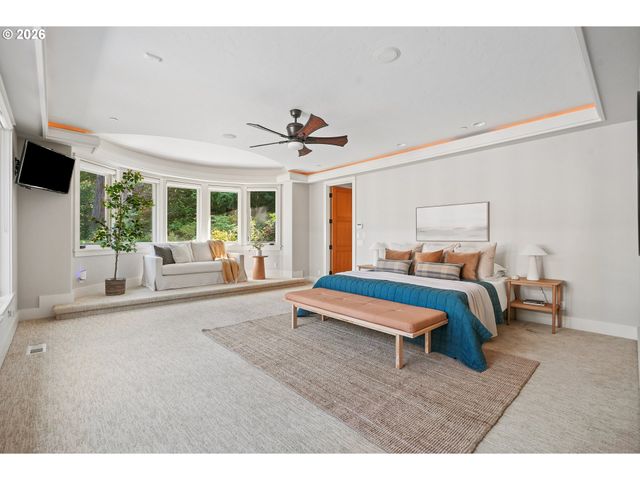 4330 Sw CHARMING Way, Portland, OR 97225