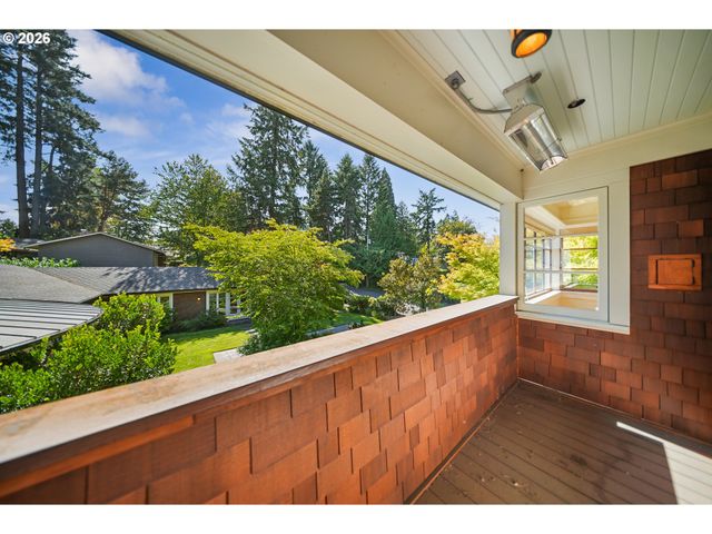 4330 Sw CHARMING Way, Portland, OR 97225
