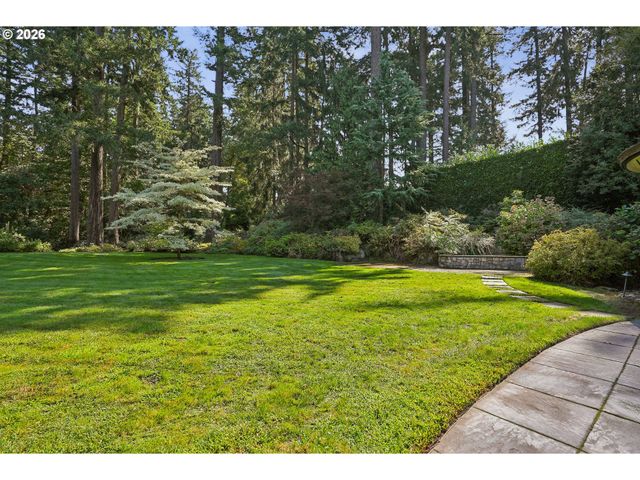 4330 Sw CHARMING Way, Portland, OR 97225