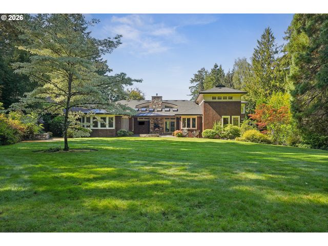 4330 Sw CHARMING Way, Portland, OR 97225
