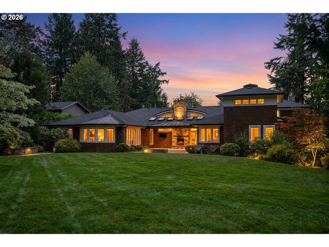 4330 Sw CHARMING Way, Portland, OR 97225