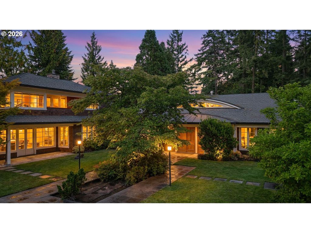 4330 Sw CHARMING Way, Portland, OR 97225
