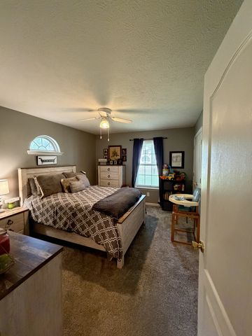 1405 Belle Oaks Dr, Murfreesboro, TN 37130