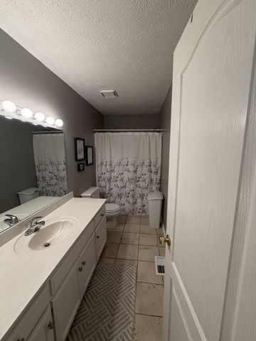 1405 Belle Oaks Dr, Murfreesboro, TN 37130