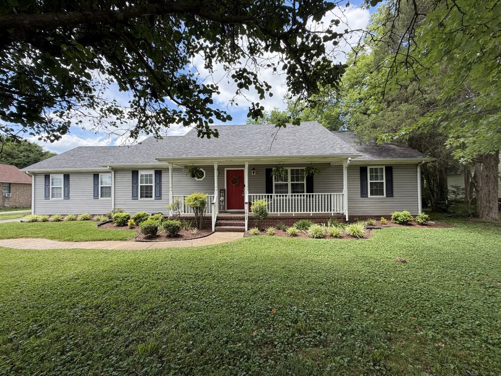 1405 Belle Oaks Dr, Murfreesboro, TN 37130