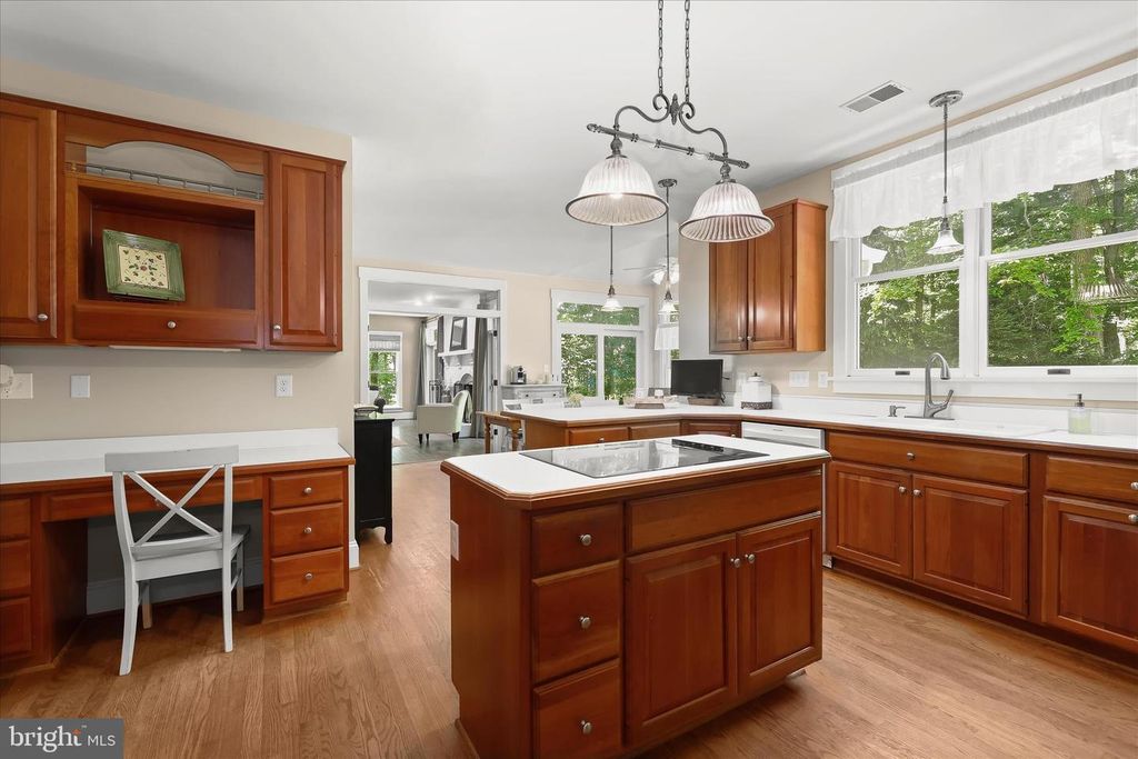 Image 10 of property listing at 2846 SHADOW ROLL CT, Glenwood, MD 21738