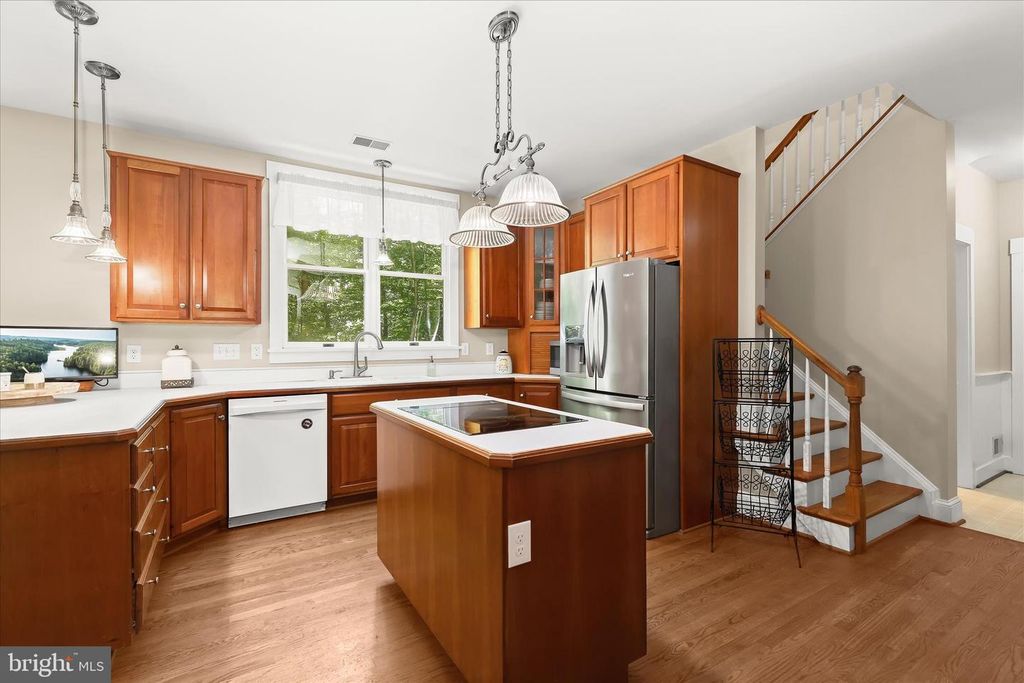 Image 16 of property listing at 2846 SHADOW ROLL CT, Glenwood, MD 21738