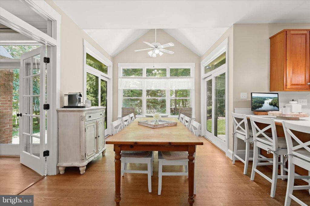 Image 22 of property listing at 2846 SHADOW ROLL CT, Glenwood, MD 21738