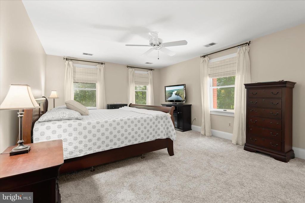 Image 37 of property listing at 2846 SHADOW ROLL CT, Glenwood, MD 21738