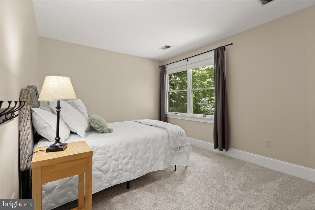 Image 44 of property listing at 2846 SHADOW ROLL CT, Glenwood, MD 21738