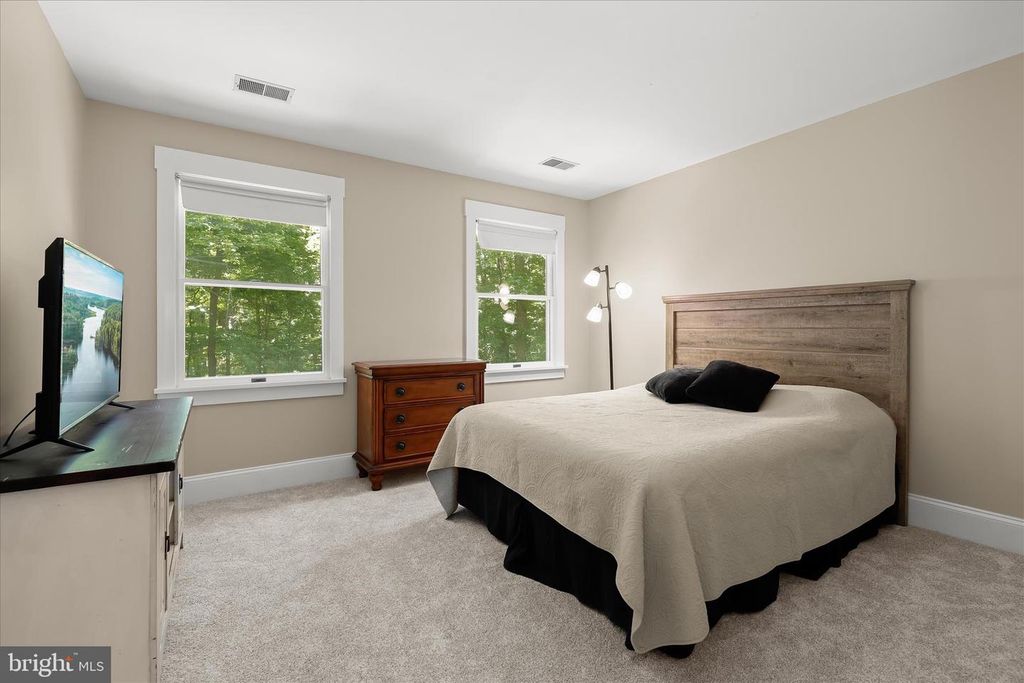 Image 46 of property listing at 2846 SHADOW ROLL CT, Glenwood, MD 21738
