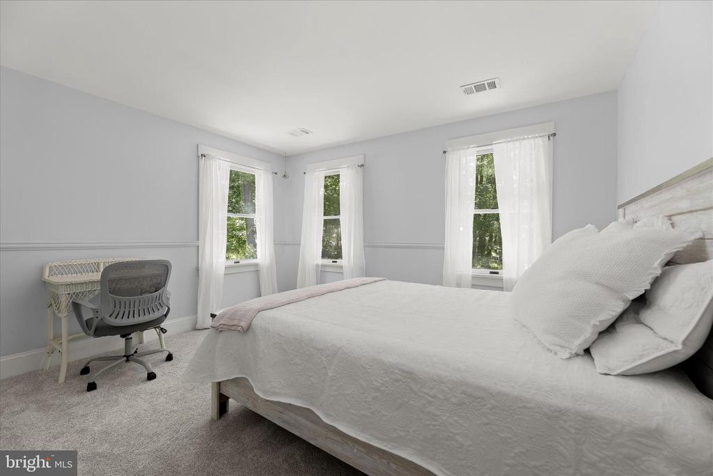 Image 51 of property listing at 2846 SHADOW ROLL CT, Glenwood, MD 21738