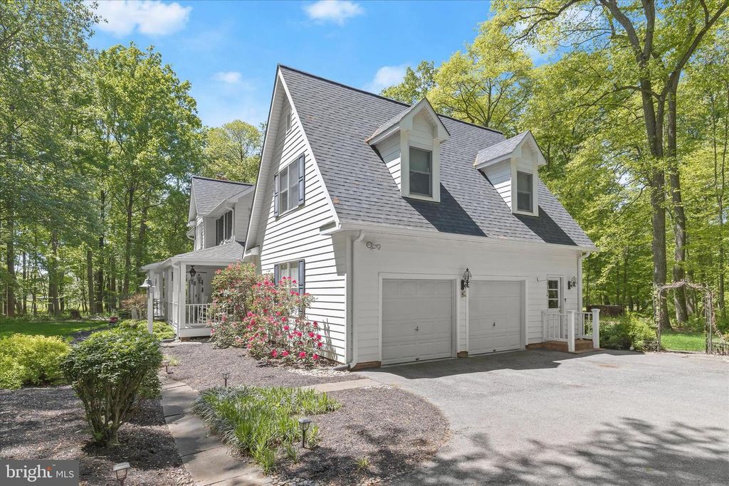 Image 79 of property listing at 2846 SHADOW ROLL CT, Glenwood, MD 21738