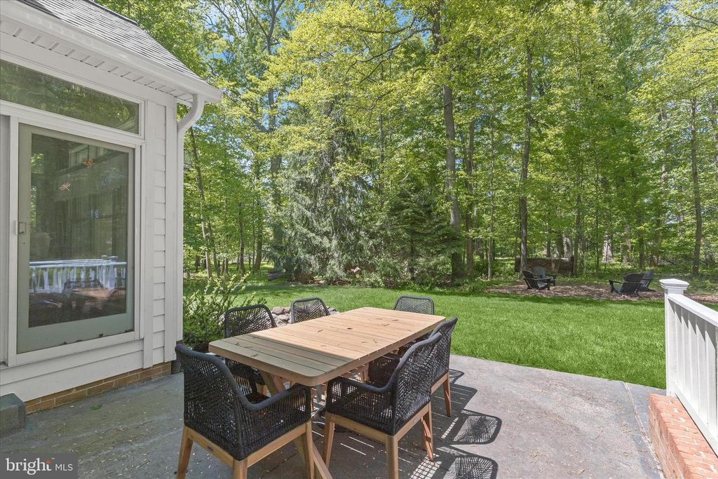 Image 81 of property listing at 2846 SHADOW ROLL CT, Glenwood, MD 21738