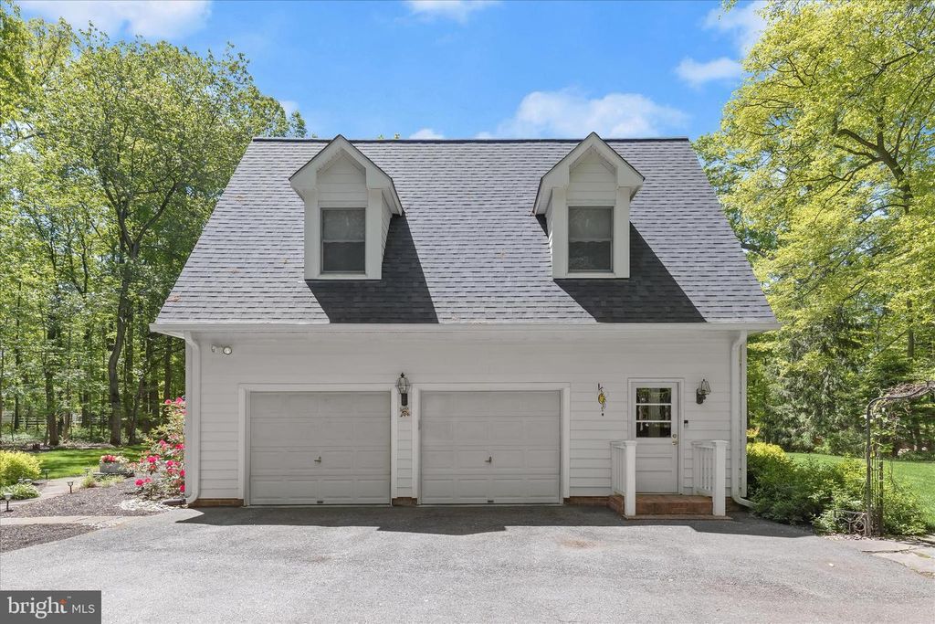 Image 88 of property listing at 2846 SHADOW ROLL CT, Glenwood, MD 21738