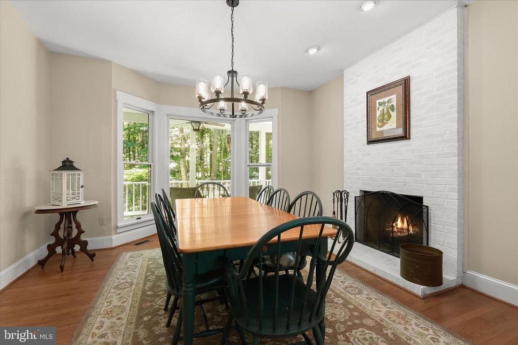Image 9 of property listing at 2846 SHADOW ROLL CT, Glenwood, MD 21738
