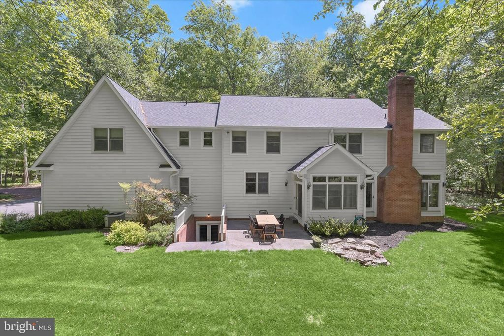 Image 92 of property listing at 2846 SHADOW ROLL CT, Glenwood, MD 21738