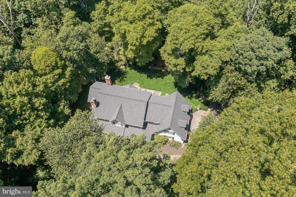 Image 95 of property listing at 2846 SHADOW ROLL CT, Glenwood, MD 21738