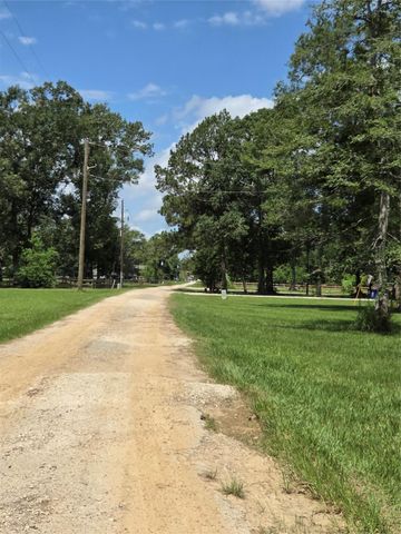 26815 E Fm 2090 Road, Splendora, TX 77372