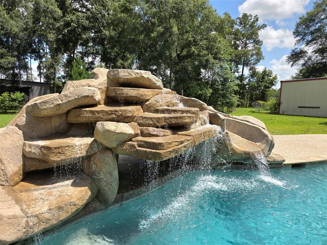 26815 E Fm 2090 Road, Splendora, TX 77372