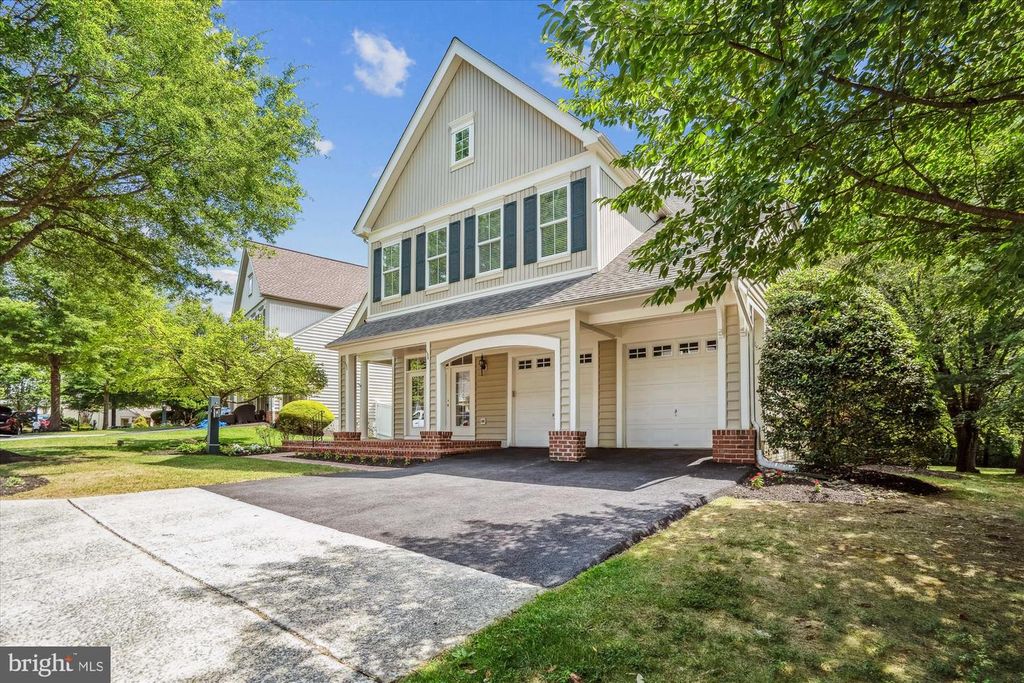 17701 HIDDEN GARDEN LN, Ashton, MD 20861