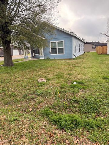 603 Boston Avenue, Nederland, TX 77627