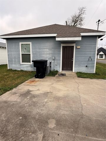 603 Boston Avenue, Nederland, TX 77627