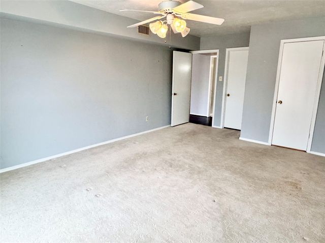 4014 Ridglea Country Club Drive 407, Fort Worth, TX 76126