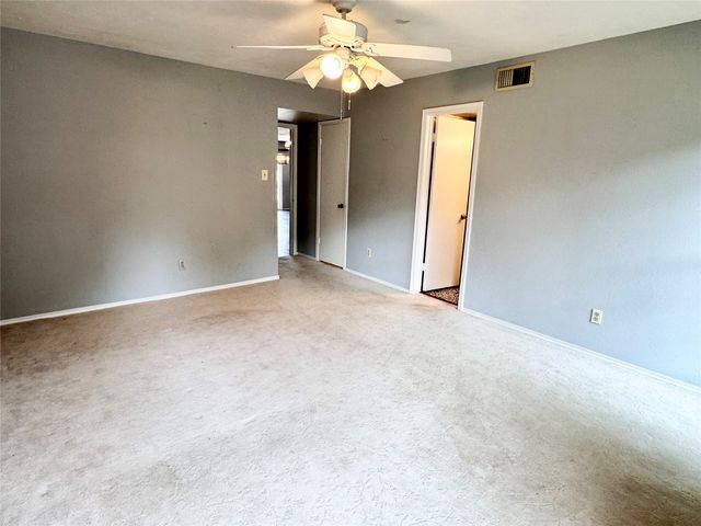 4014 Ridglea Country Club Drive 407, Fort Worth, TX 76126