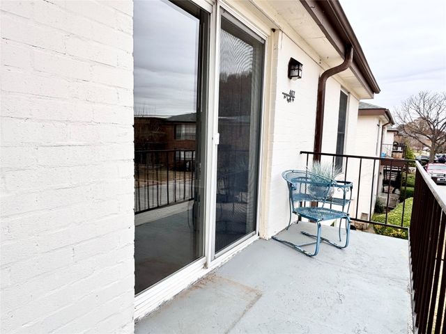 4014 Ridglea Country Club Drive 407, Fort Worth, TX 76126