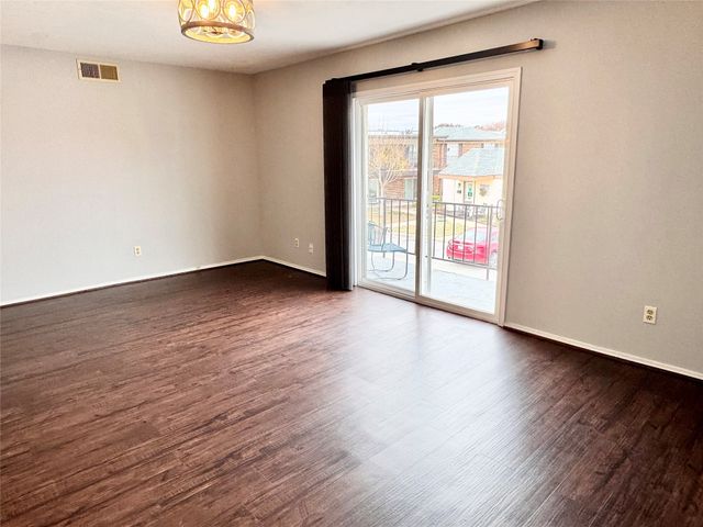 4014 Ridglea Country Club Drive 407, Fort Worth, TX 76126