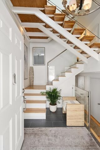 21 Harbourside Rd 26, Quincy, MA 02171