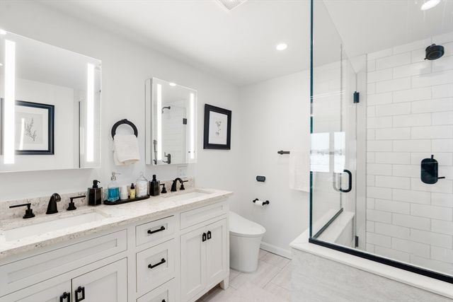 21 Harbourside Rd 26, Quincy, MA 02171