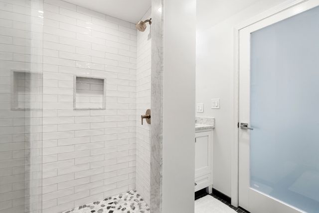 21 Harbourside Rd 26, Quincy, MA 02171