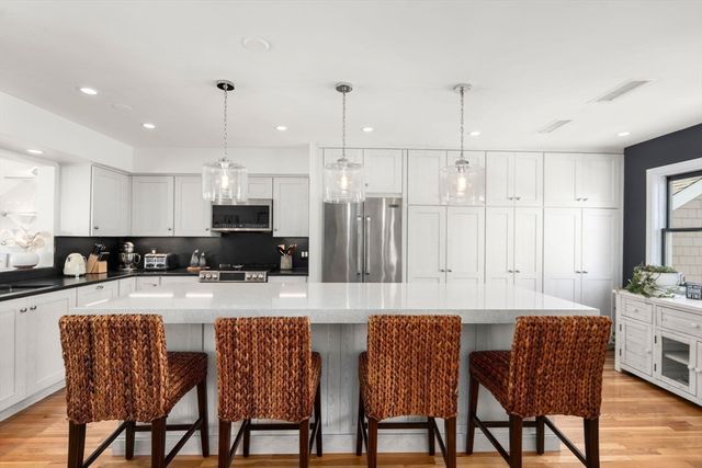 21 Harbourside Rd 26, Quincy, MA 02171