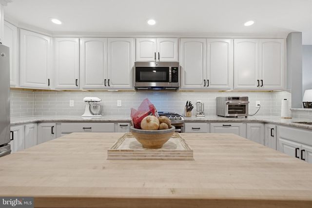 1084 CEDARWOOD RD, Glenolden, PA 19036