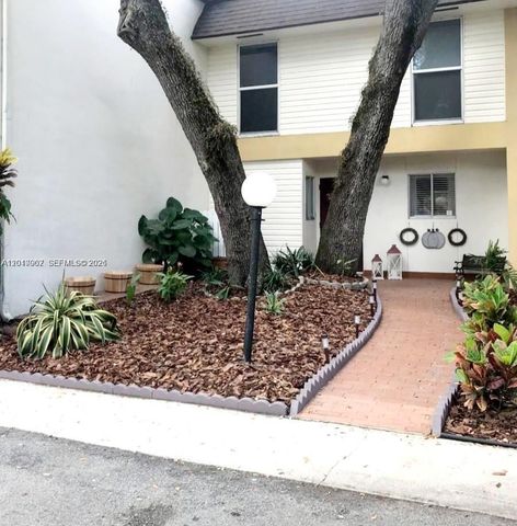 3300 Atlanta 15C, Hollywood, FL 33021