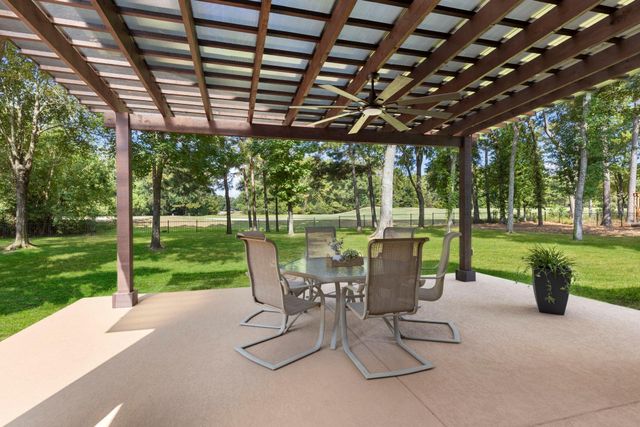 10311 Clubhouse Circle, Magnolia, TX 77354