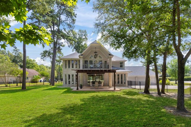 10311 Clubhouse Circle, Magnolia, TX 77354
