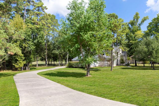 10311 Clubhouse Circle, Magnolia, TX 77354
