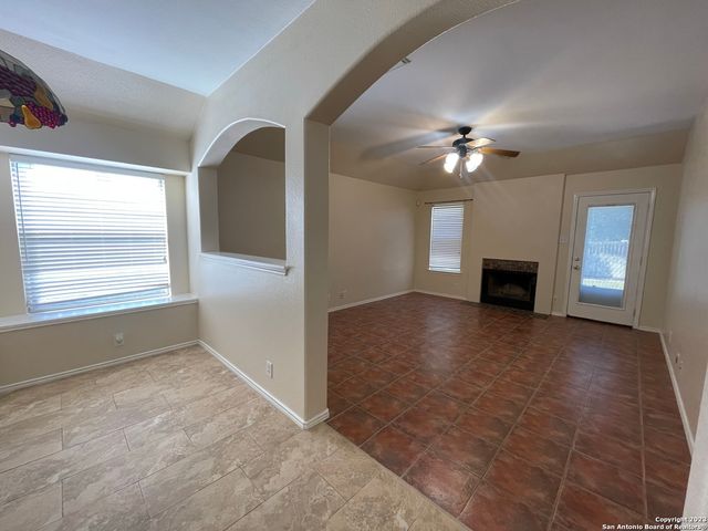 1719 Pinetum, San Antonio, TX 78213