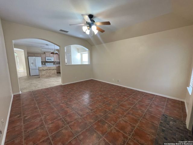 1719 Pinetum, San Antonio, TX 78213