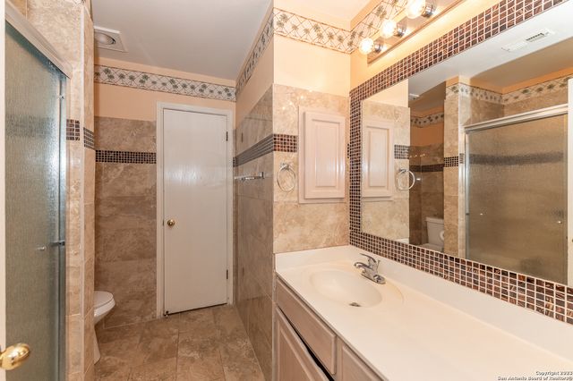 1719 Pinetum, San Antonio, TX 78213