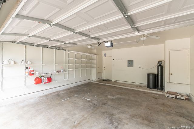 1719 Pinetum, San Antonio, TX 78213